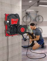 Компактен и мощен стенен компресор Facom 2l